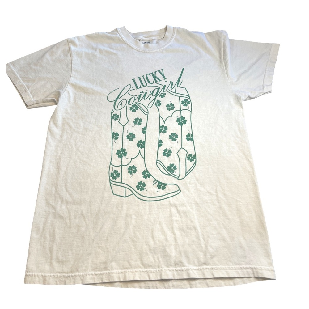 “ Lucky Cowgirl” White T-Shirt with Green Graphic size Medium